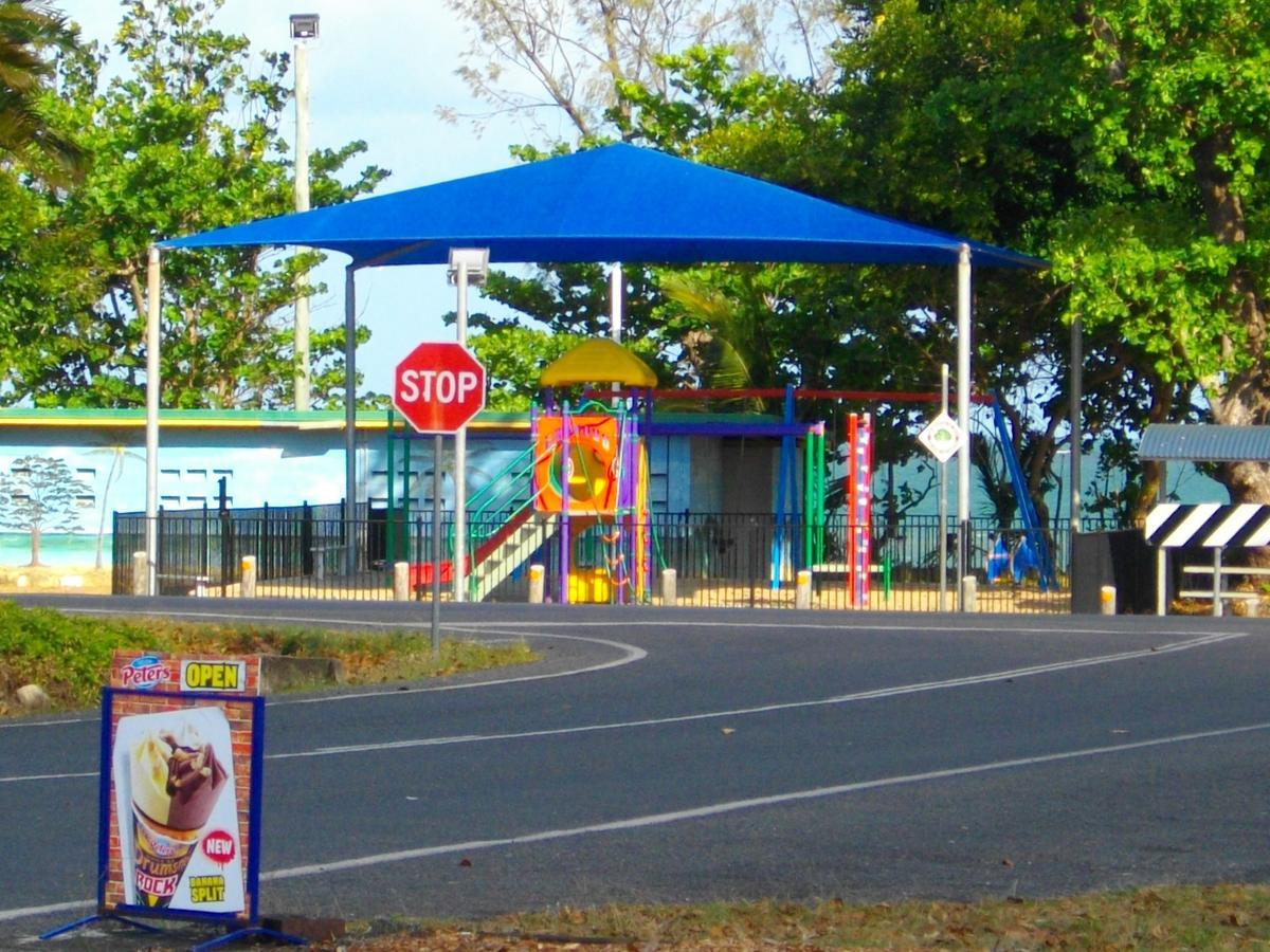 Kurrimine Beach Motel Екстер'єр фото